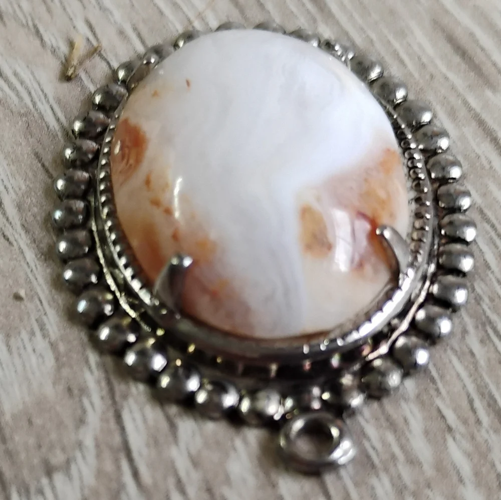 Vintage Natural Crazy Laced Agate Pendant Silver Plated Gemstone Orange White - Picture 4 of 9